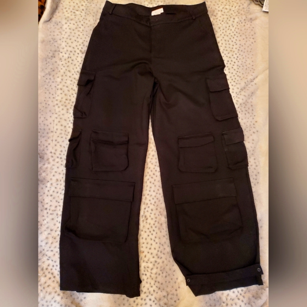 NWT Fashion Oversized Cargo Pant